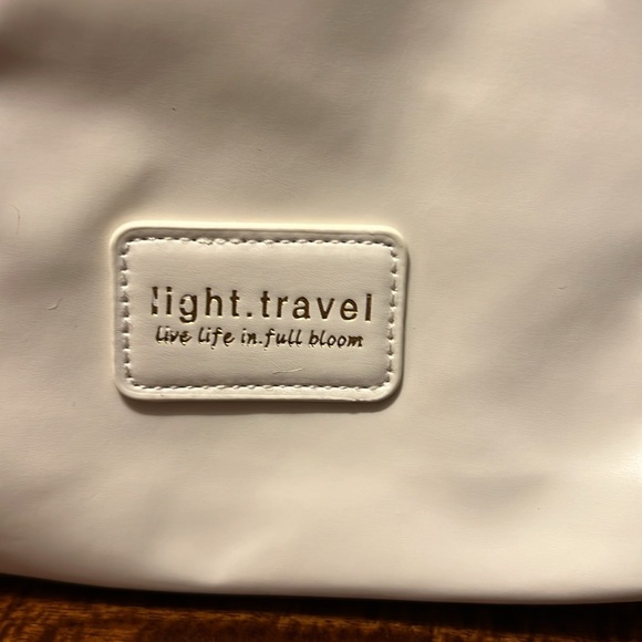 Light.Travel Travel Bag in Ivory, New, No Tags - Picture 4 of 13